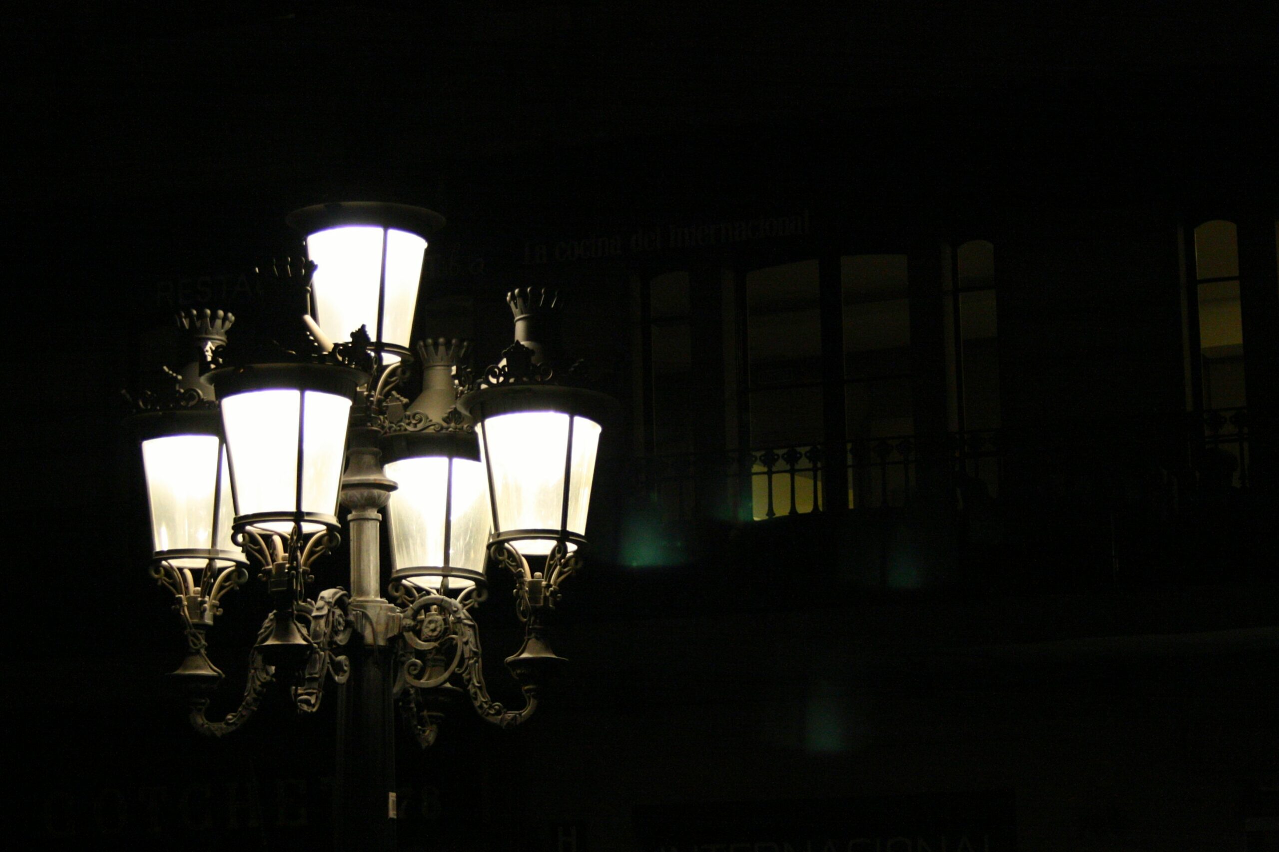 gaslights in blog about 4 types of gaslighting by erin moore centered one